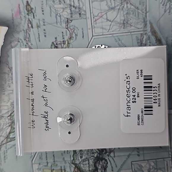 Diamond sparkly earrings - Picture 3 of 3